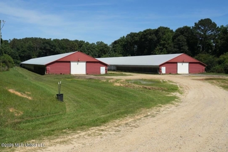 State Line MS 6 House Poultry Farm on 53 Acres - image 12