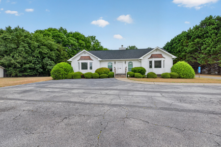 Turnkey investment with immediate income and long-term potential - image 1