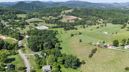 Investor Special near New River in Austinville, VA - image 24