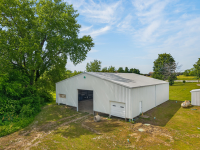 Country Home with Acreage and Shop Buildings Near KC - image 42