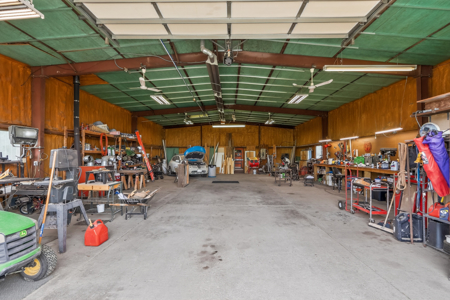 Country Home with Acreage and Shop Buildings Near KC - image 39