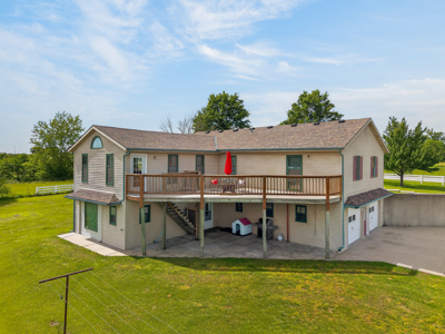 Country Home with Acreage and Shop Buildings Near KC - image 5