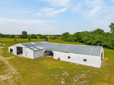 Country Home with Acreage and Shop Buildings Near KC - image 41