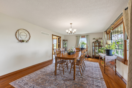 Country Home with Acreage and Shop Buildings Near KC - image 12
