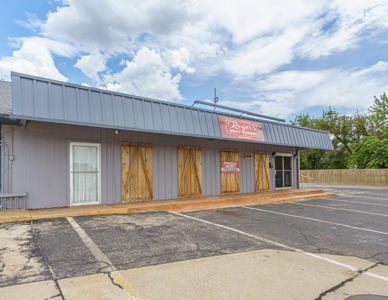 Commercial Property For Sale in Elk City, Oklahoma 73644 - image 2