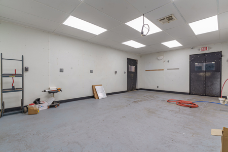 Commercial Property For Sale in Elk City, Oklahoma 73644 - image 10