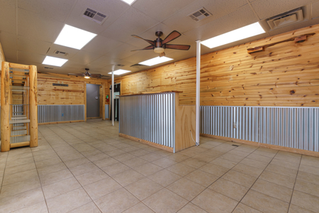Commercial Property For Sale in Elk City, Oklahoma 73644 - image 5