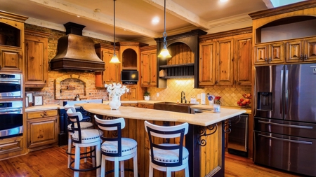 Custom Home on 3 Acres Near Laurel, MS - image 19