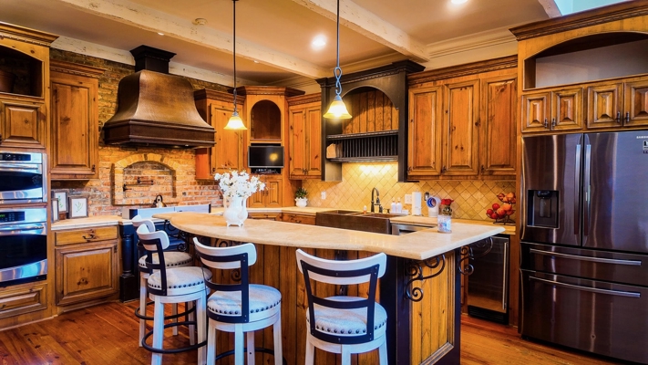 Custom Home on 3 Acres Near Laurel, MS
