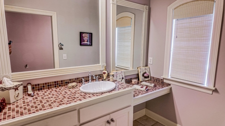 Custom Home on 3 Acres Near Laurel, MS - image 42