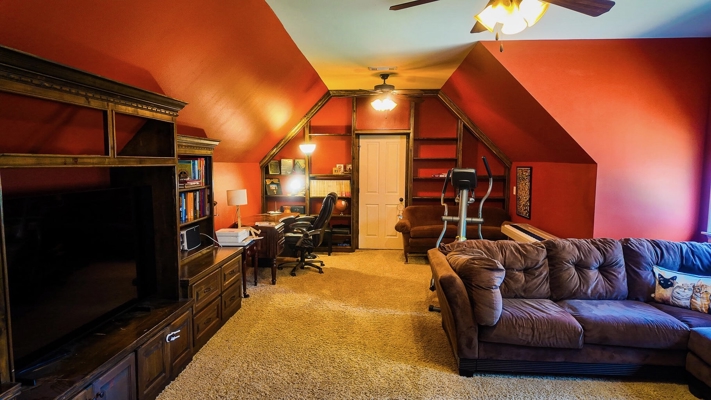 Custom Home on 3 Acres Near Laurel, MS