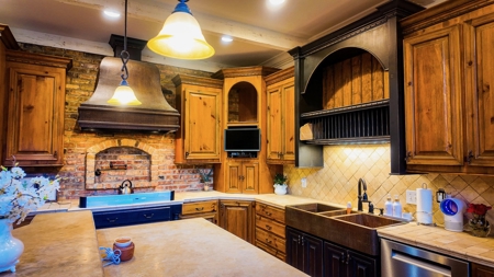 Custom Home on 3 Acres Near Laurel, MS - image 18
