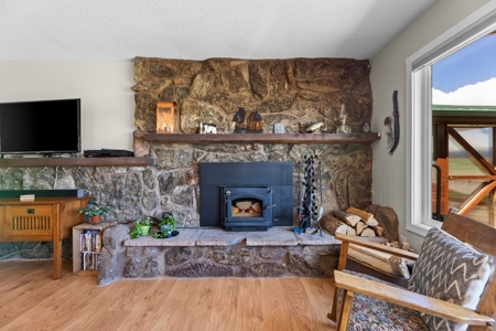 Equine Country Home For Sale in Wilsall, MT - image 10