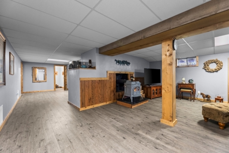 Equine Country Home For Sale in Wilsall, MT - image 25