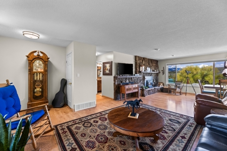 Equine Country Home For Sale in Wilsall, MT - image 13