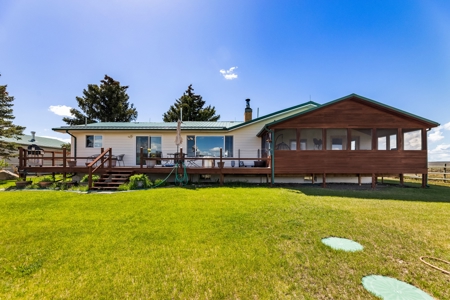 Equine Country Home For Sale in Wilsall, MT - image 35