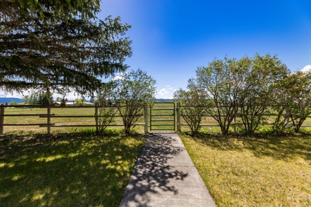 Equine Country Home For Sale in Wilsall, MT - image 34