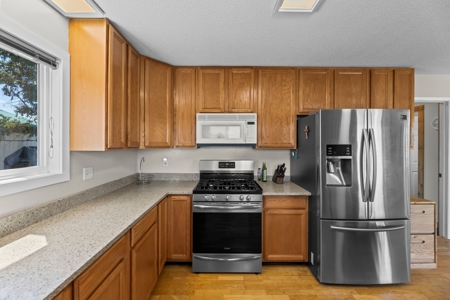 Equine Country Home For Sale in Wilsall, MT - image 6