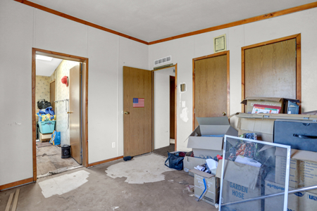Country home for sale with acreage in Colorado - image 25