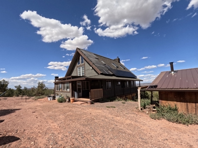 Off Grid Homestead with Amazing Views - image 26