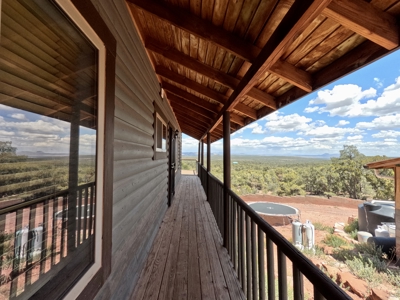 Off Grid Homestead with Amazing Views - image 24