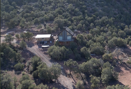 Off Grid Homestead with Amazing Views - image 44