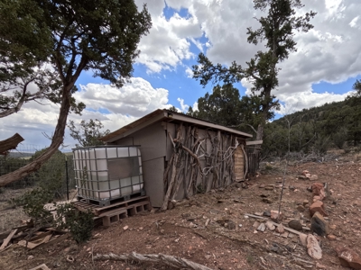 Off Grid Homestead with Amazing Views - image 37