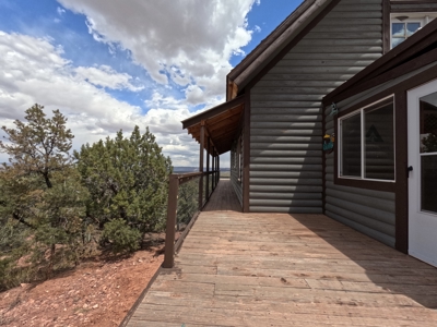 Off Grid Homestead with Amazing Views - image 23