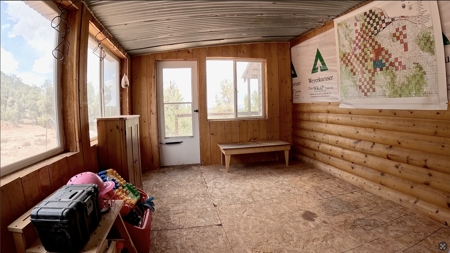 Off Grid Homestead with Amazing Views - image 28