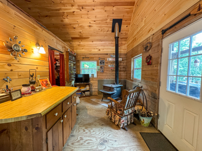 Cozy Lakefront Log Cabin - Lincoln, Maine - image 21