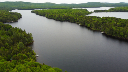 Cozy Lakefront Log Cabin - Lincoln, Maine - image 6