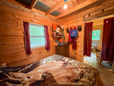 Cozy Lakefront Log Cabin - Lincoln, Maine - image 25