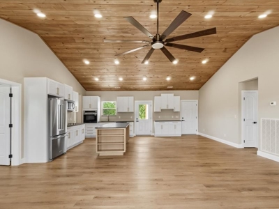 Country Home for Sale in Lewis County, Tennessee - image 2