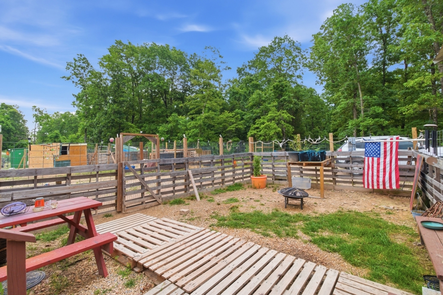 No Caption