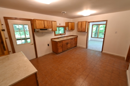 21-Acre Tennessee Log Home Premier Hunting Property in Linden, TN - image 11