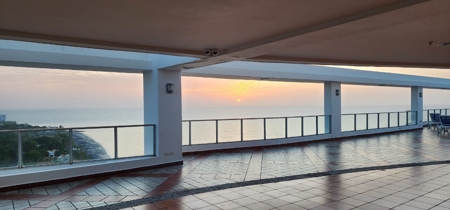 Ocean-View Beachfront Apartment in PH Coronado Bay, Coronado - image 26