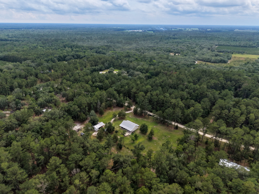 Beautiful Home on 5 Acres in O'Brien, Fl!