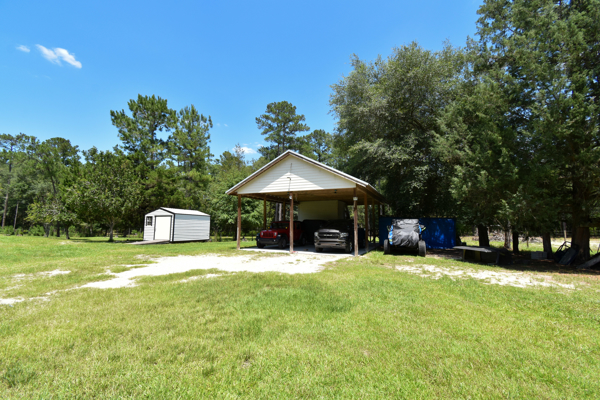 Beautiful Home on 5 Acres in O'Brien, Fl!