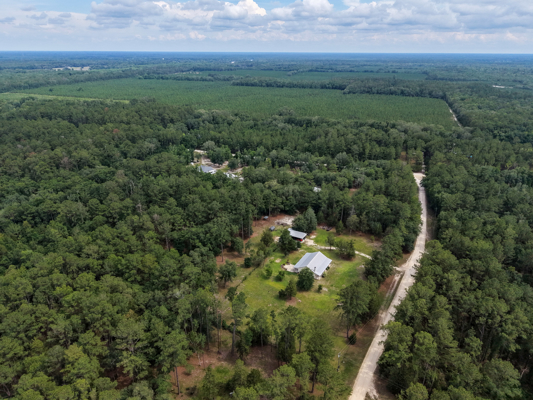 Beautiful Home on 5 Acres in O'Brien, Fl!
