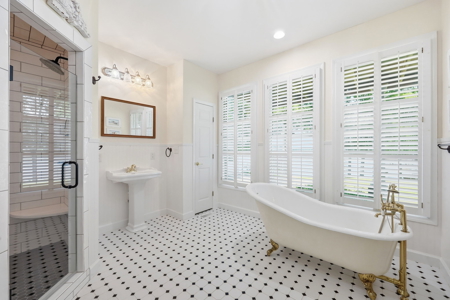Bath Creek Beauty with Private Pier - image 45