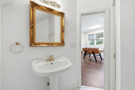 Bath Creek Beauty with Private Pier - image 37