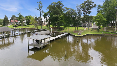 Bath Creek Beauty with Private Pier - image 17