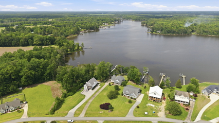 Bath Creek Beauty with Private Pier - image 20