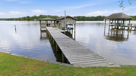 Bath Creek Beauty with Private Pier - image 16