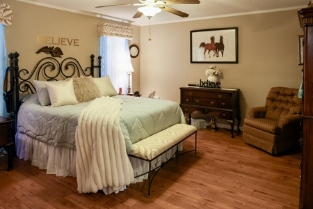 Country Home With Acreage Near Salem Arkansas - image 12