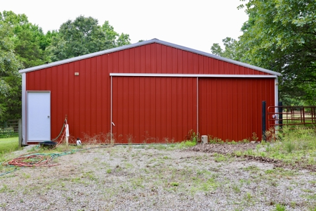 Country Home With Acreage Near Salem Arkansas - image 40