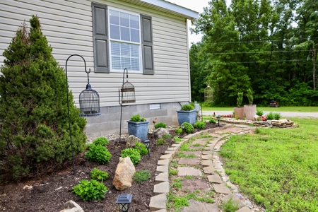 Country Home With Acreage Near Salem Arkansas - image 2