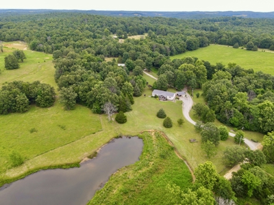 Country Home With Acreage Near Salem Arkansas - image 45