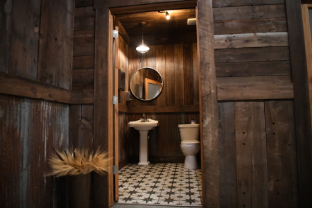 Lodge and Event Space in Southeast Kansas - image 12