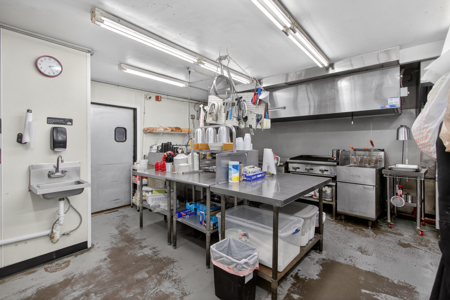 Salina, Oklahoma Turnkey Restaurant For Sale - image 32